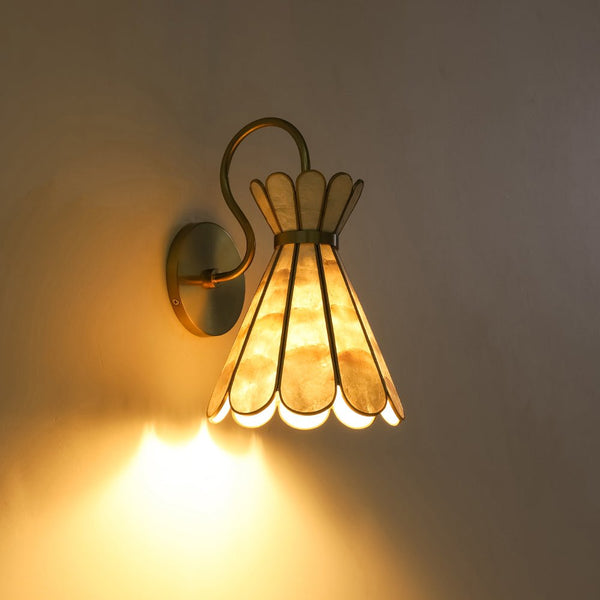 Thehouselights-Art Deco Brass Shell Glass Armed Wall Sconce-Wall Lights-1-Light-